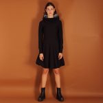 Ballonkleid mit Kapuze/Hoodie in schwarz