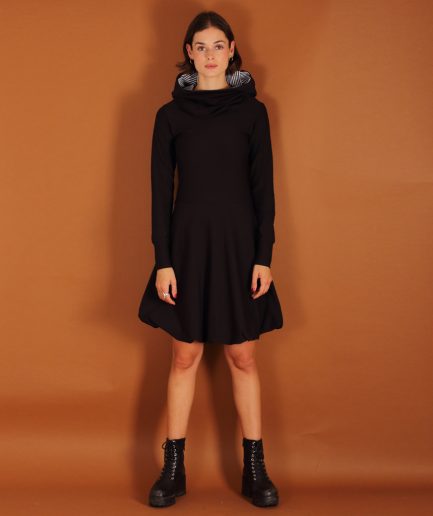 Ballonkleid mit Kapuze/Hoodie in schwarz