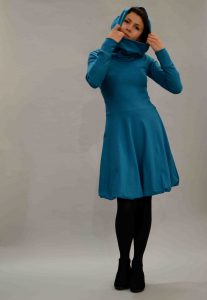 Kapuzenkleid petrol