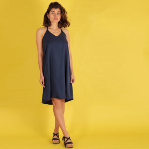 blaues Trägerkleid