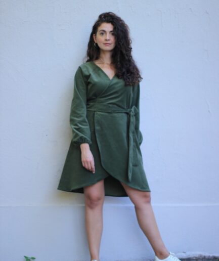Wickelkleid aus Cord grün